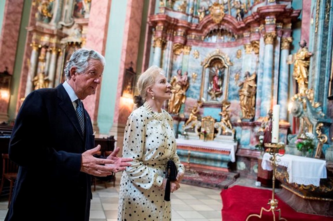 Mária Krisztina Anna hercegné a Máltai Szeretetszolgálat kápolnájában
